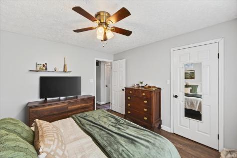 705 N Hanover Glen Ellettsville IN 47429