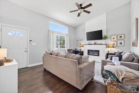 705 N Hanover Glen Ellettsville IN 47429