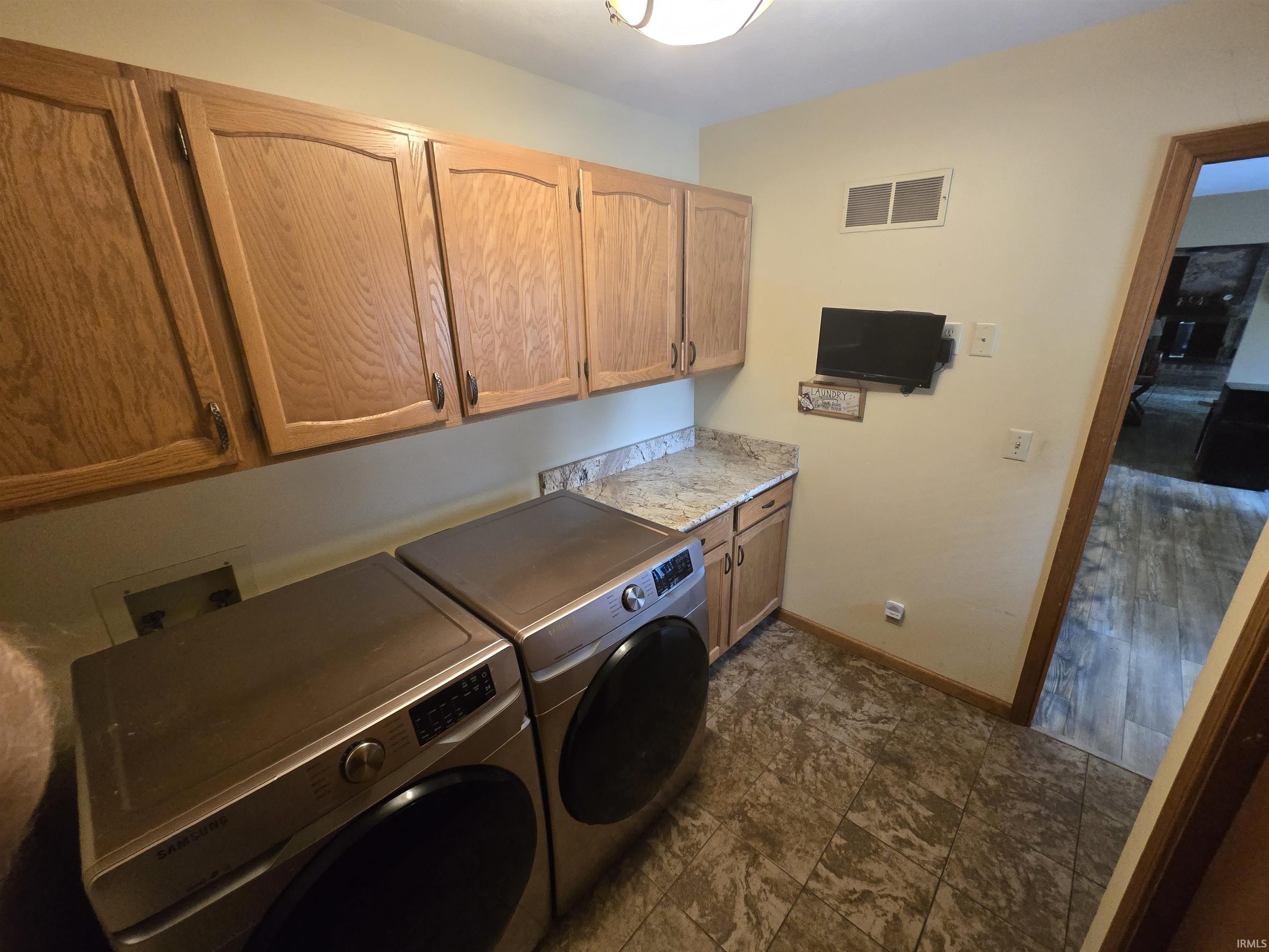 827 Foxbriar Lane Goshen IN 46526
