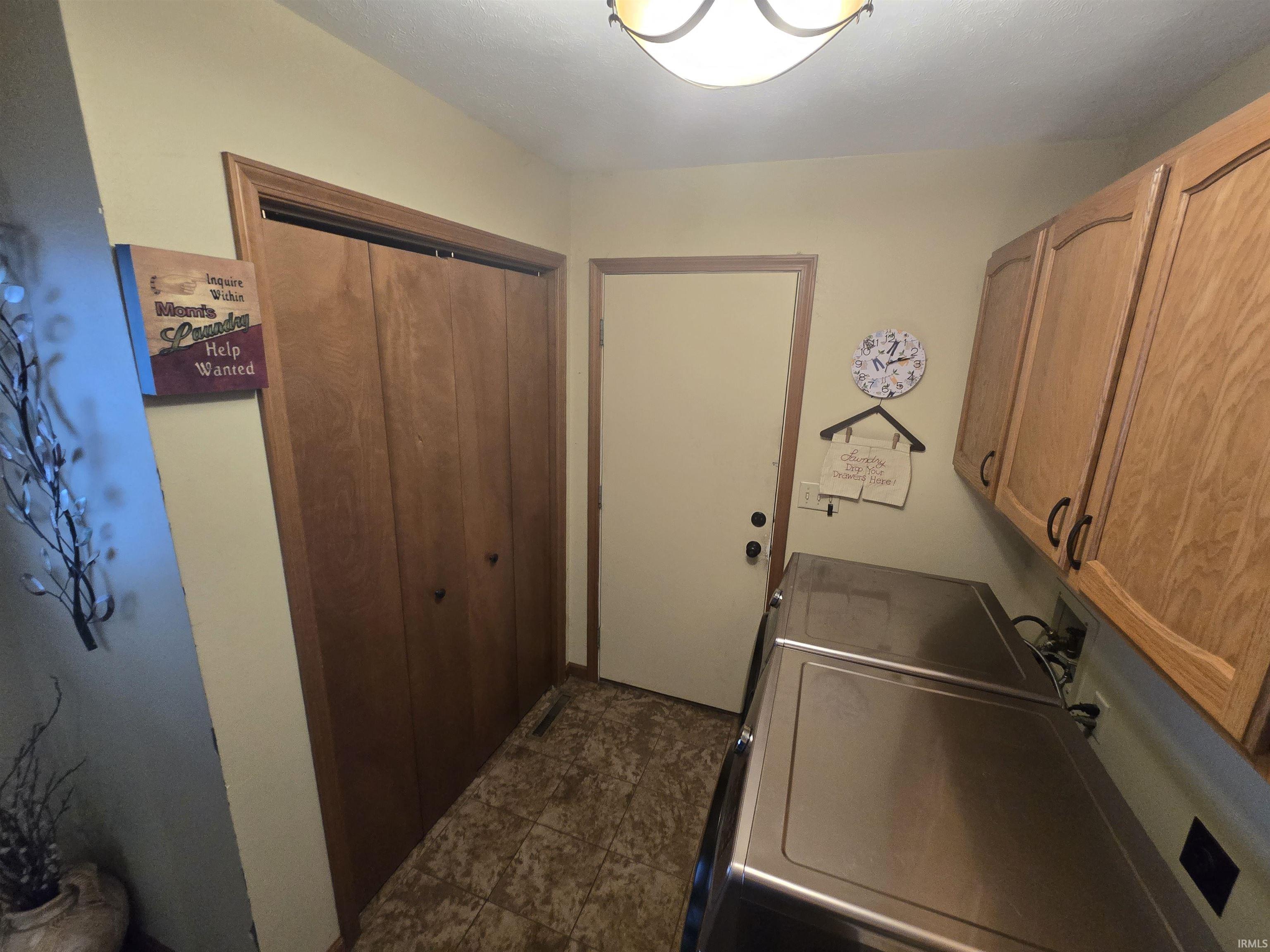 827 Foxbriar Lane Goshen IN 46526