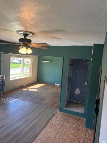 407 E Swihart Street Columbia City IN 46725