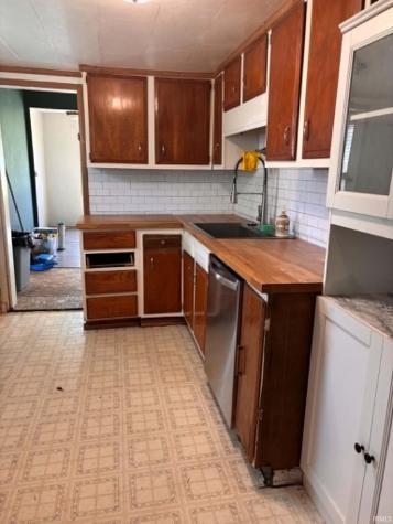 407 E Swihart Street Columbia City IN 46725
