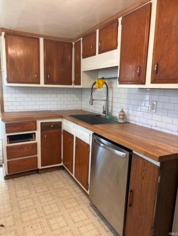407 E Swihart Street Columbia City IN 46725