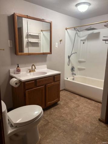 407 E Swihart Street Columbia City IN 46725