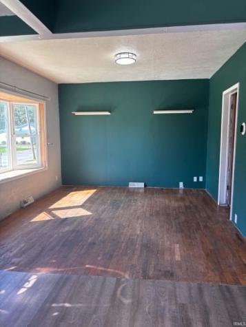 407 E Swihart Street Columbia City IN 46725