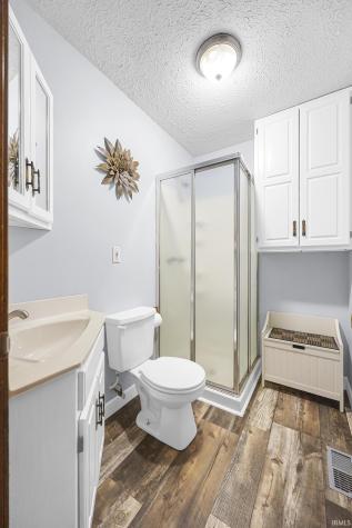 6353 W Old Road 64 Huntingburg IN 47542