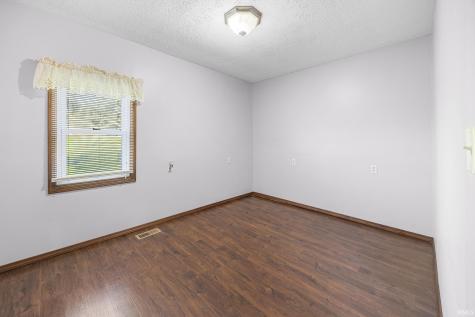 6353 W Old Road 64 Huntingburg IN 47542
