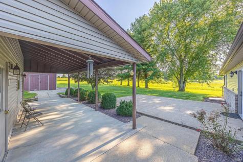 6353 W Old Road 64 Huntingburg IN 47542