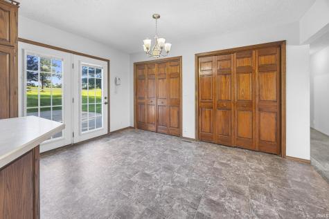 6353 W Old Road 64 Huntingburg IN 47542