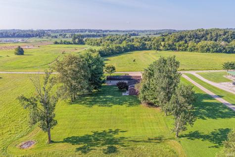 6353 W Old Road 64 Huntingburg IN 47542