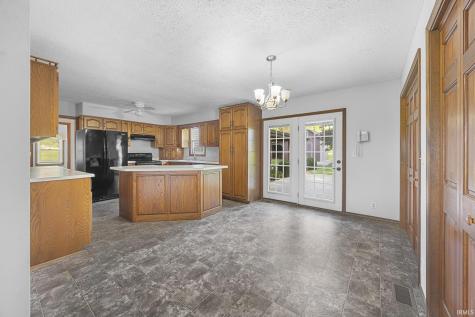 6353 W Old Road 64 Huntingburg IN 47542