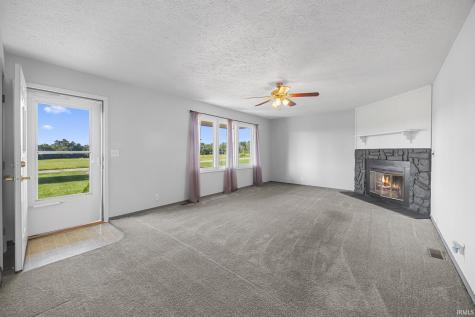 6353 W Old Road 64 Huntingburg IN 47542