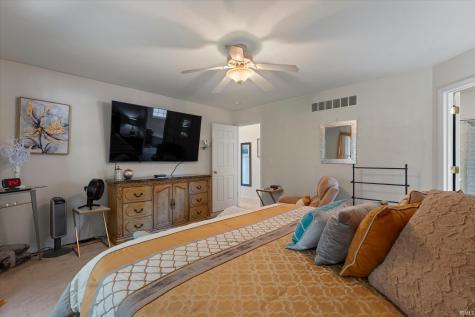 52860 Hollow Trail South Bend IN 46628