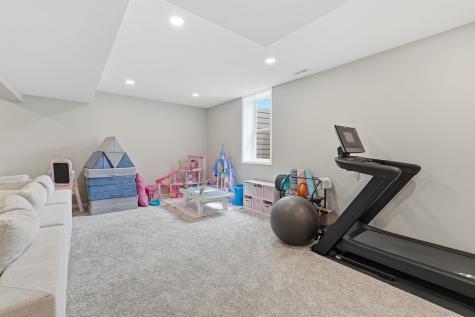 1068 Matteoti Court Fort Wayne IN 46818