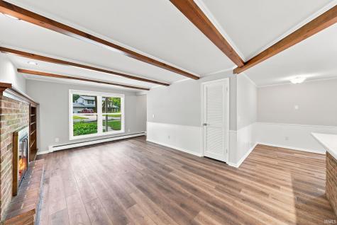 2015 Forest Valley Drive Fort Wayne IN 46815