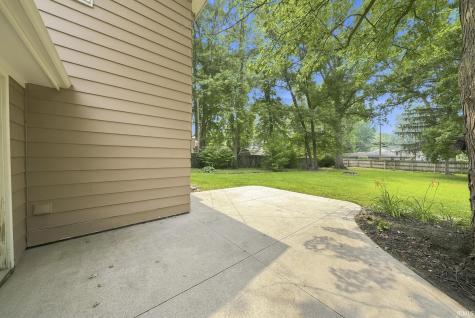 2015 Forest Valley Drive Fort Wayne IN 46815