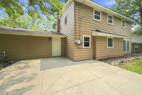 2015 Forest Valley Drive Fort Wayne IN 46815