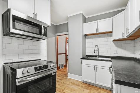 328 Parkovash Avenue South Bend IN 46617