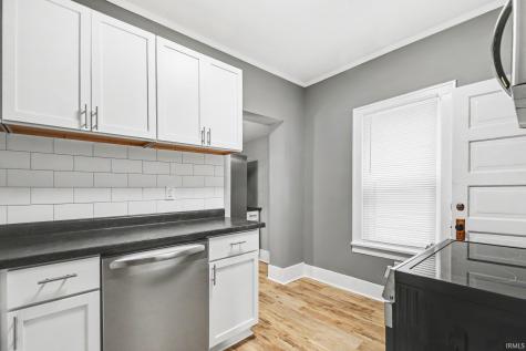 328 Parkovash Avenue South Bend IN 46617