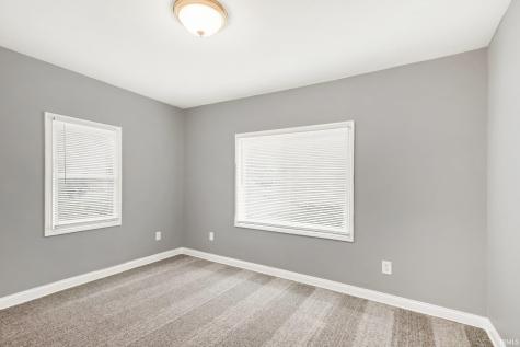 328 Parkovash Avenue South Bend IN 46617