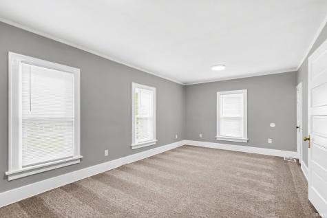 328 Parkovash Avenue South Bend IN 46617