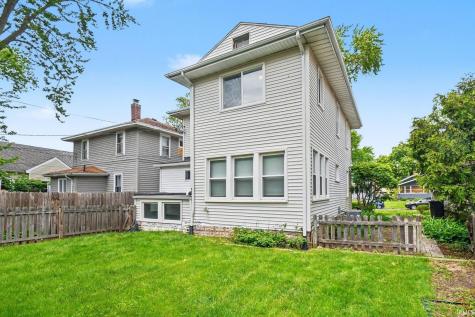 328 Parkovash Avenue South Bend IN 46617