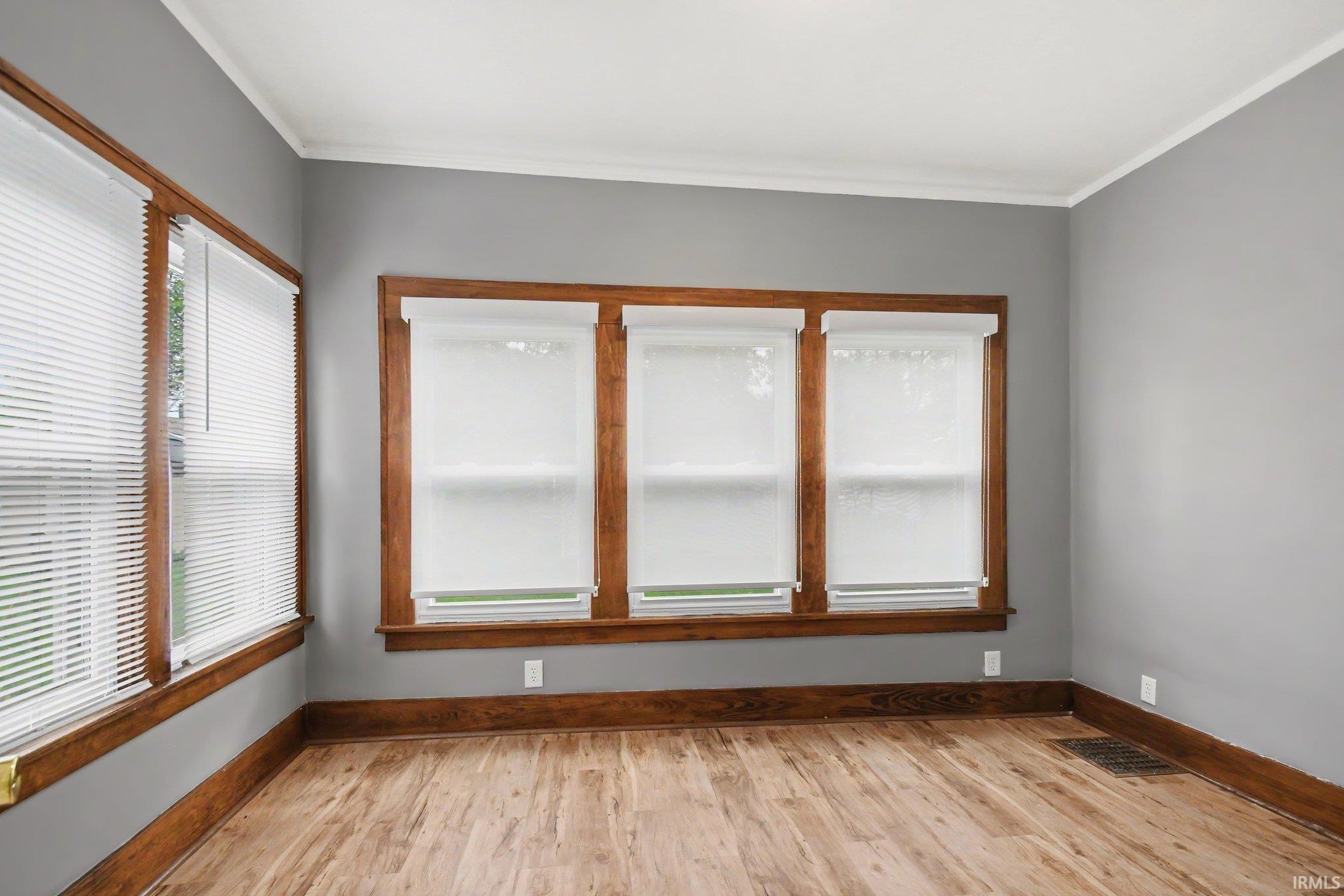 328 Parkovash Avenue South Bend IN 46617