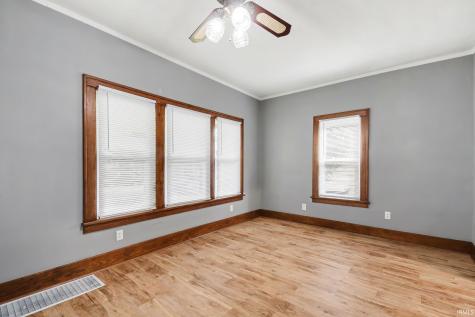 328 Parkovash Avenue South Bend IN 46617