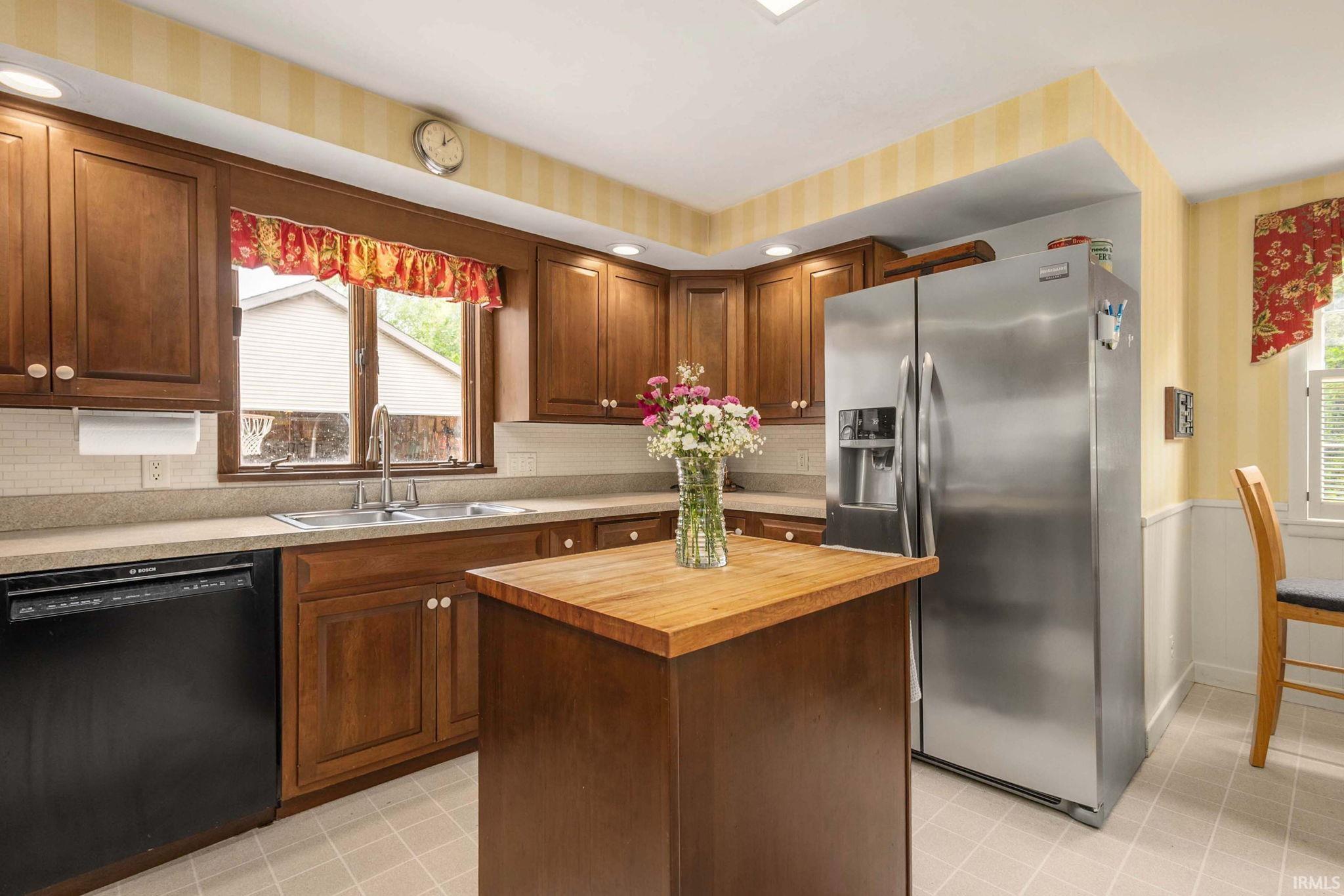 167 Manor Avenue Elkhart IN 46516