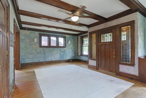 1232 E Lincoln Way South Bend IN 46601