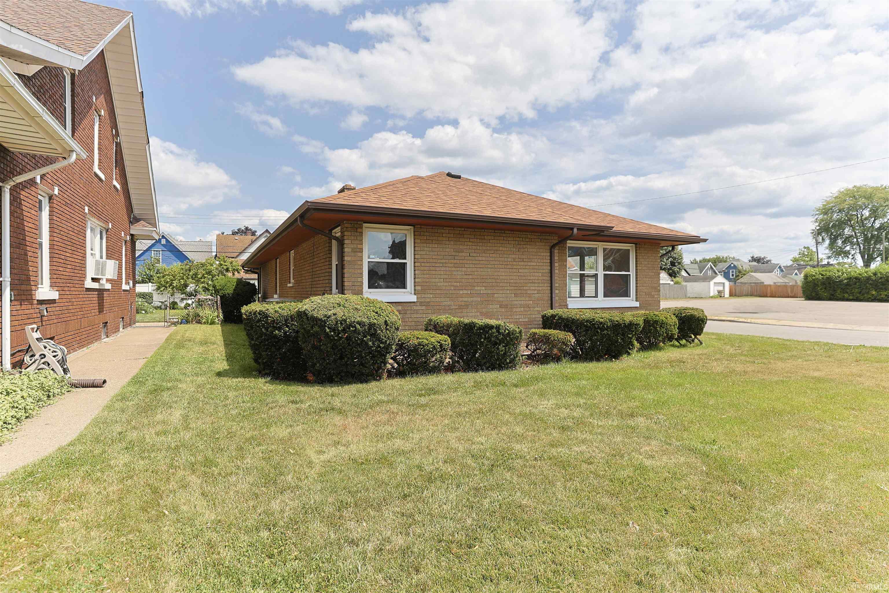 2321 Huron Street South Bend IN 46619