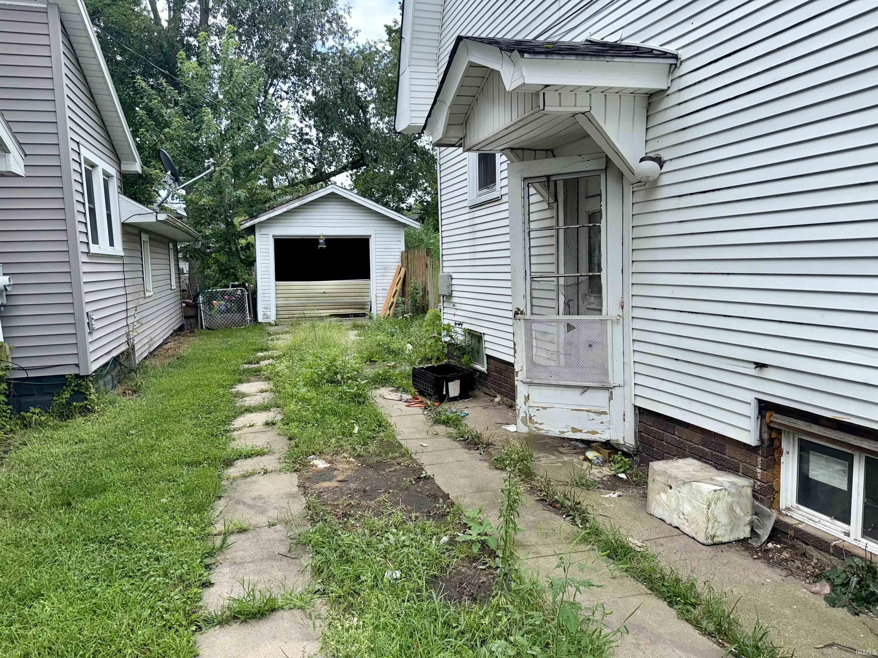1906 Roys Avenue Elkhart IN 46516