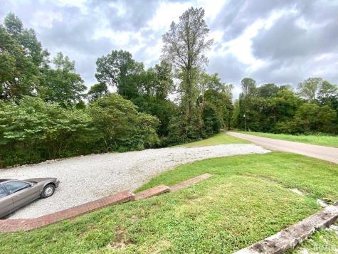 1357 S Hasler Road Bloomfield IN 47424