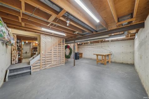 5611 Kroemer Road Fort Wayne IN 46818