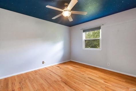 51165 Orange Road South Bend IN 46628