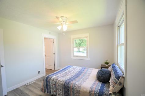906 Hall Avenue Oolitic IN 47451