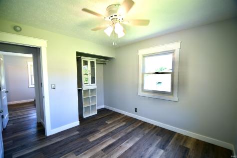 906 Hall Avenue Oolitic IN 47451