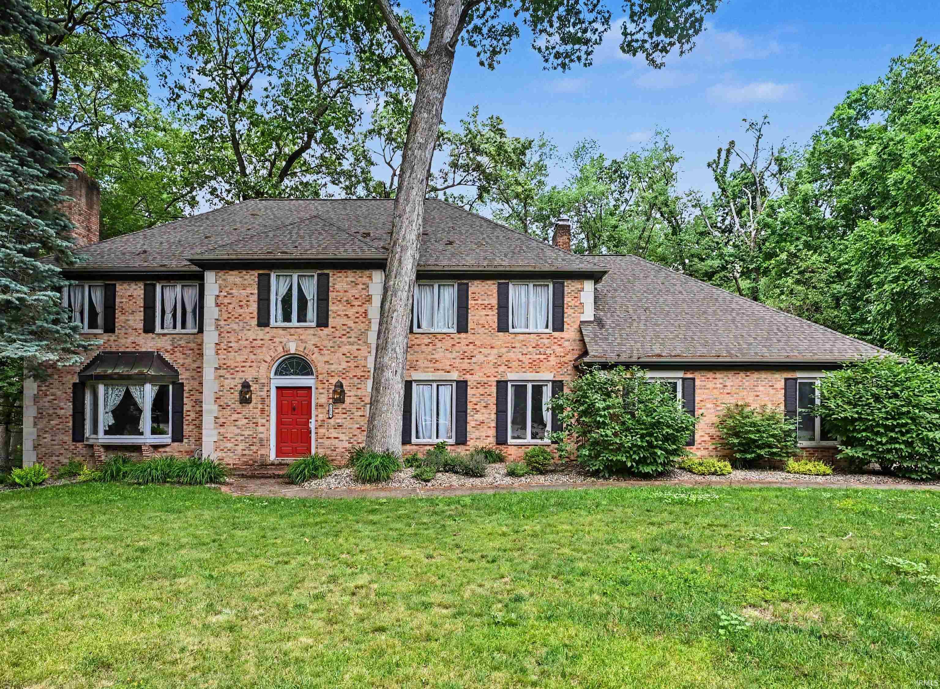51125 Midlothian Court Granger IN 46530