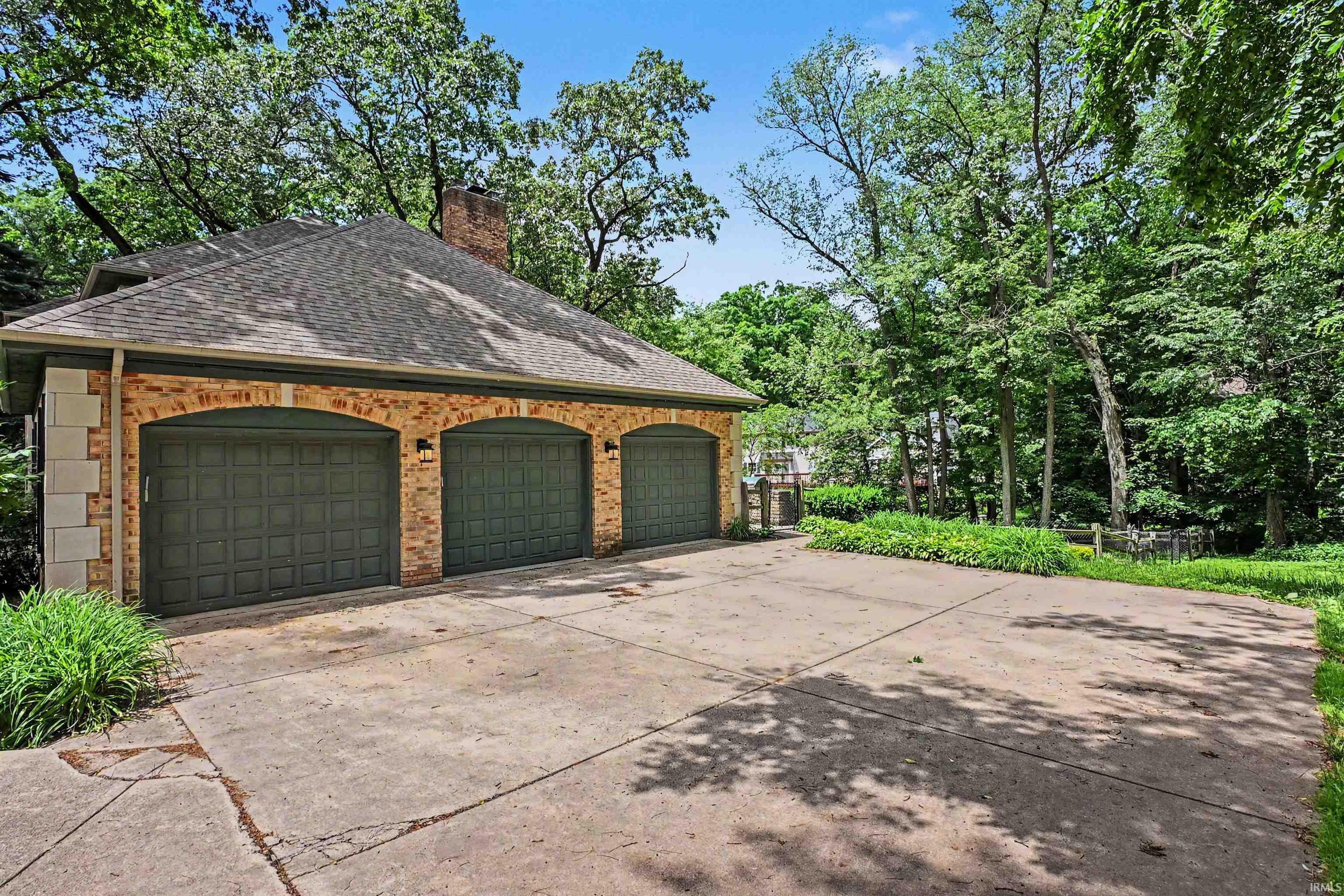 51125 Midlothian Court Granger IN 46530