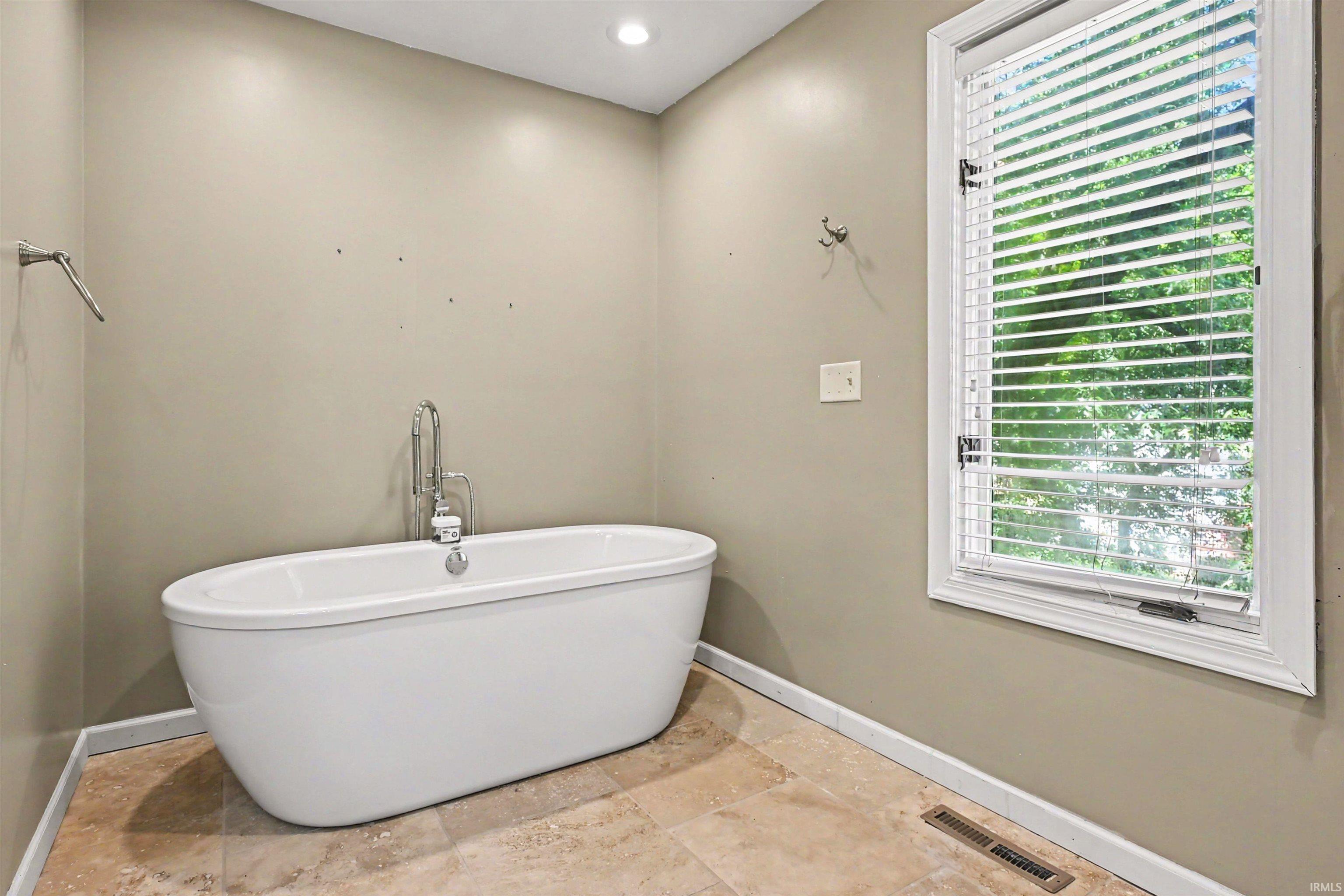 51125 Midlothian Court Granger IN 46530