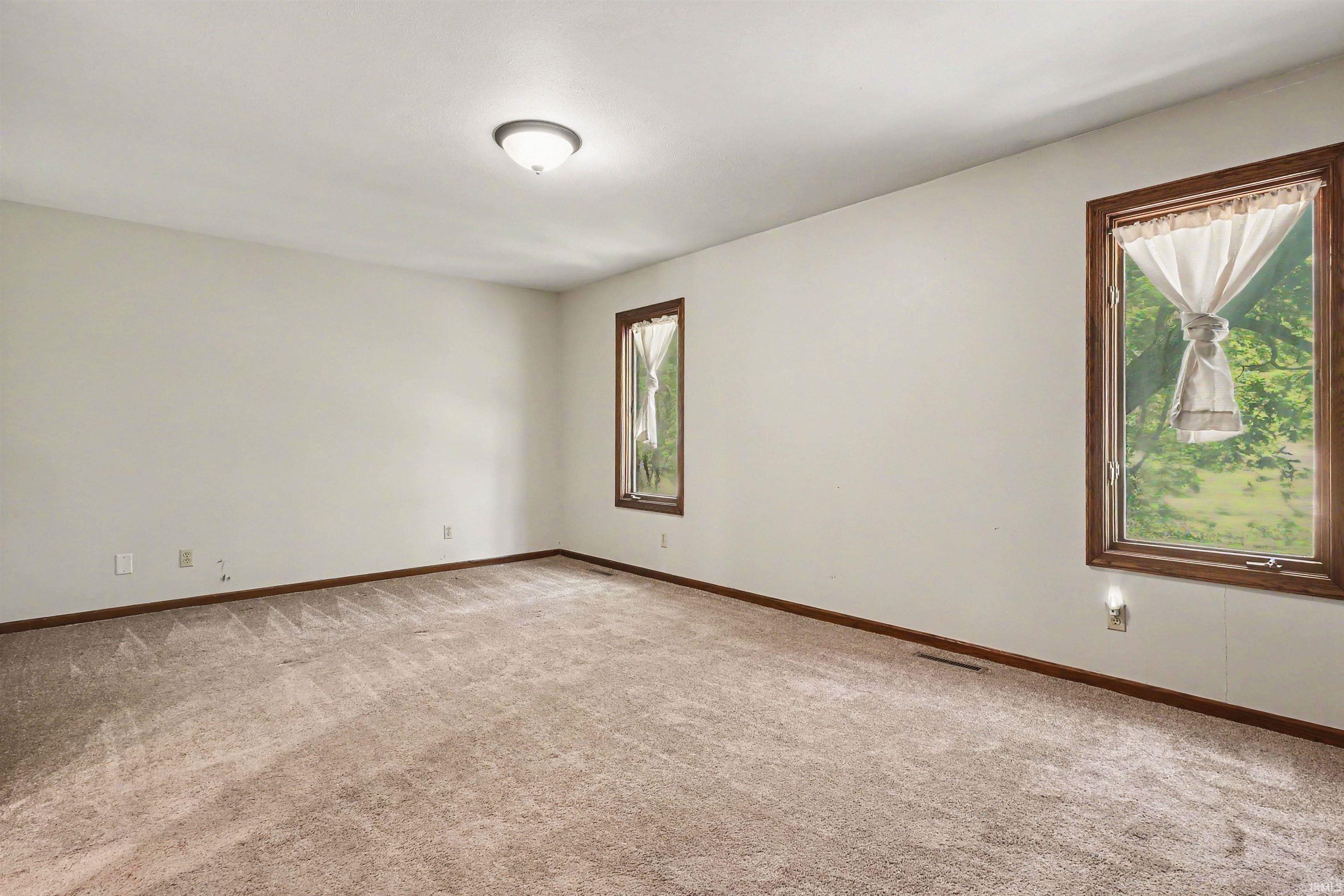 51125 Midlothian Court Granger IN 46530