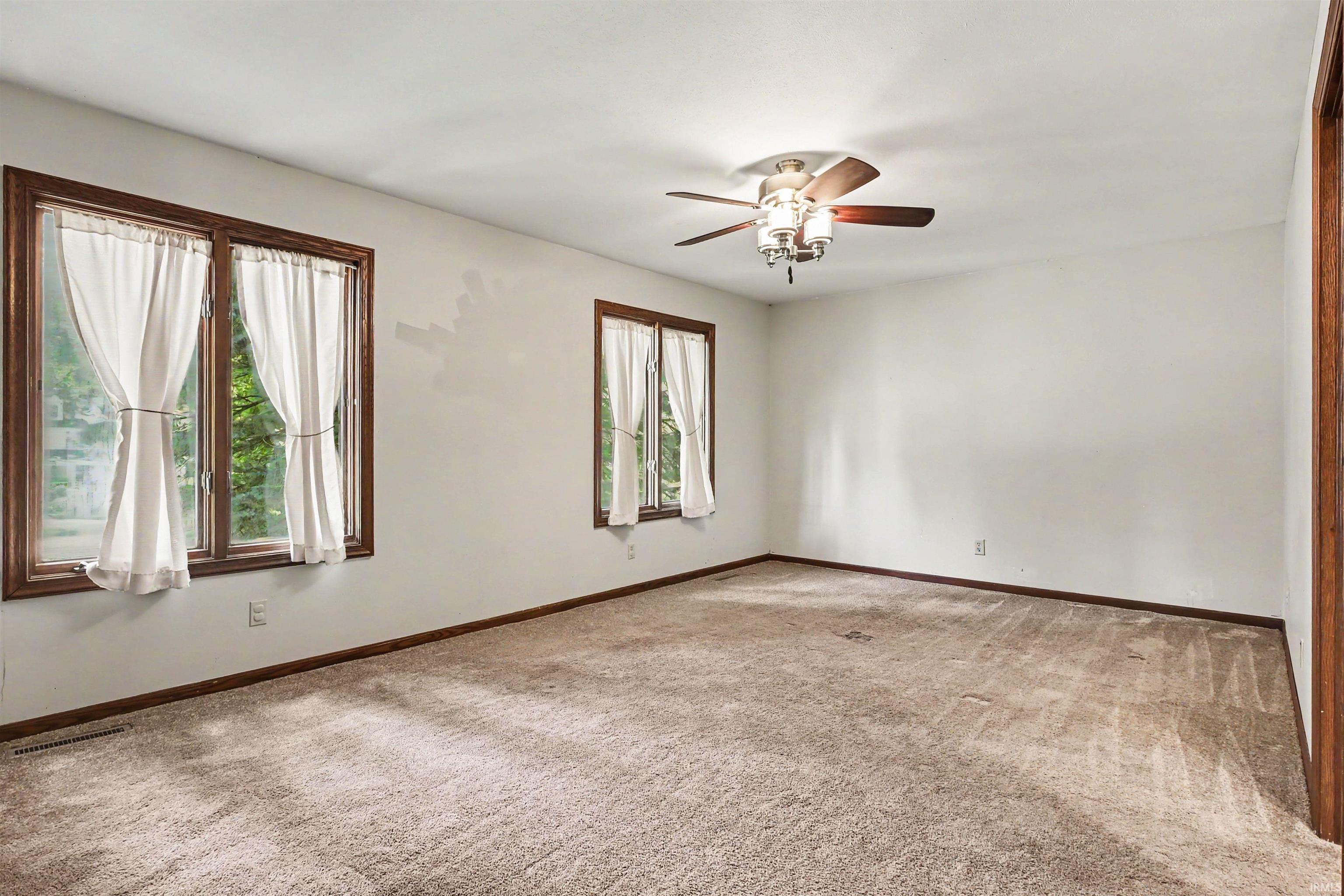 51125 Midlothian Court Granger IN 46530