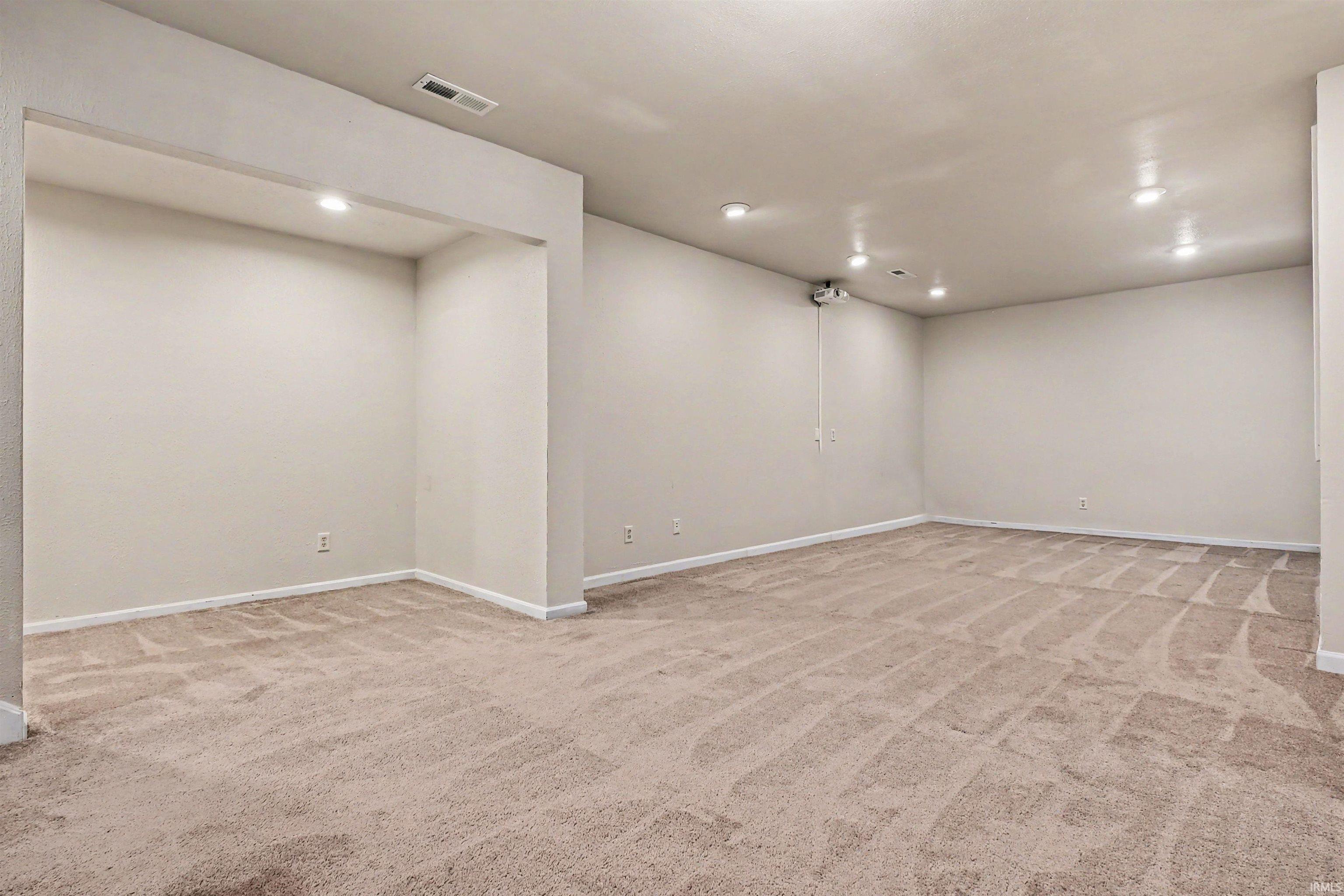 51125 Midlothian Court Granger IN 46530