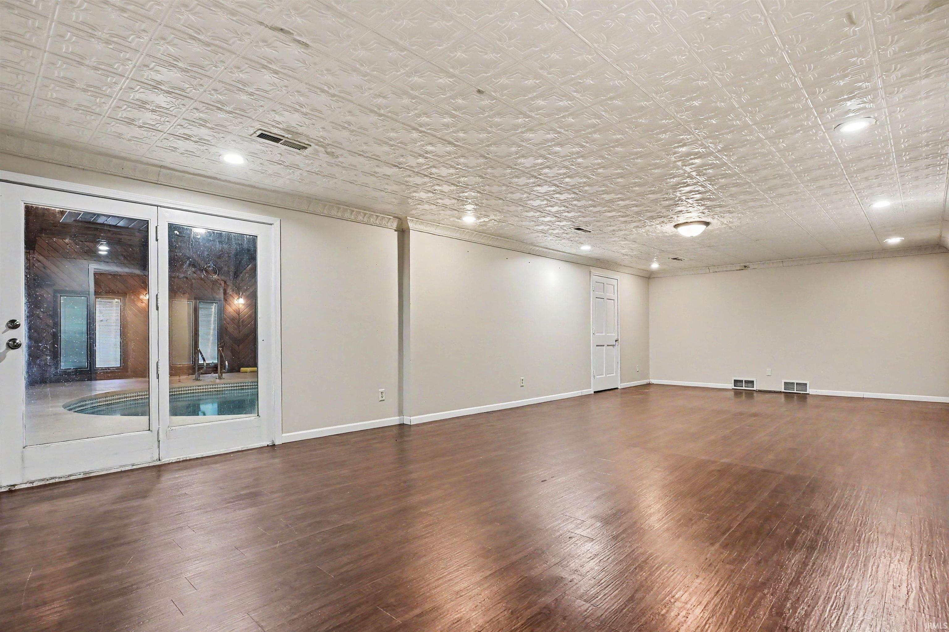 51125 Midlothian Court Granger IN 46530
