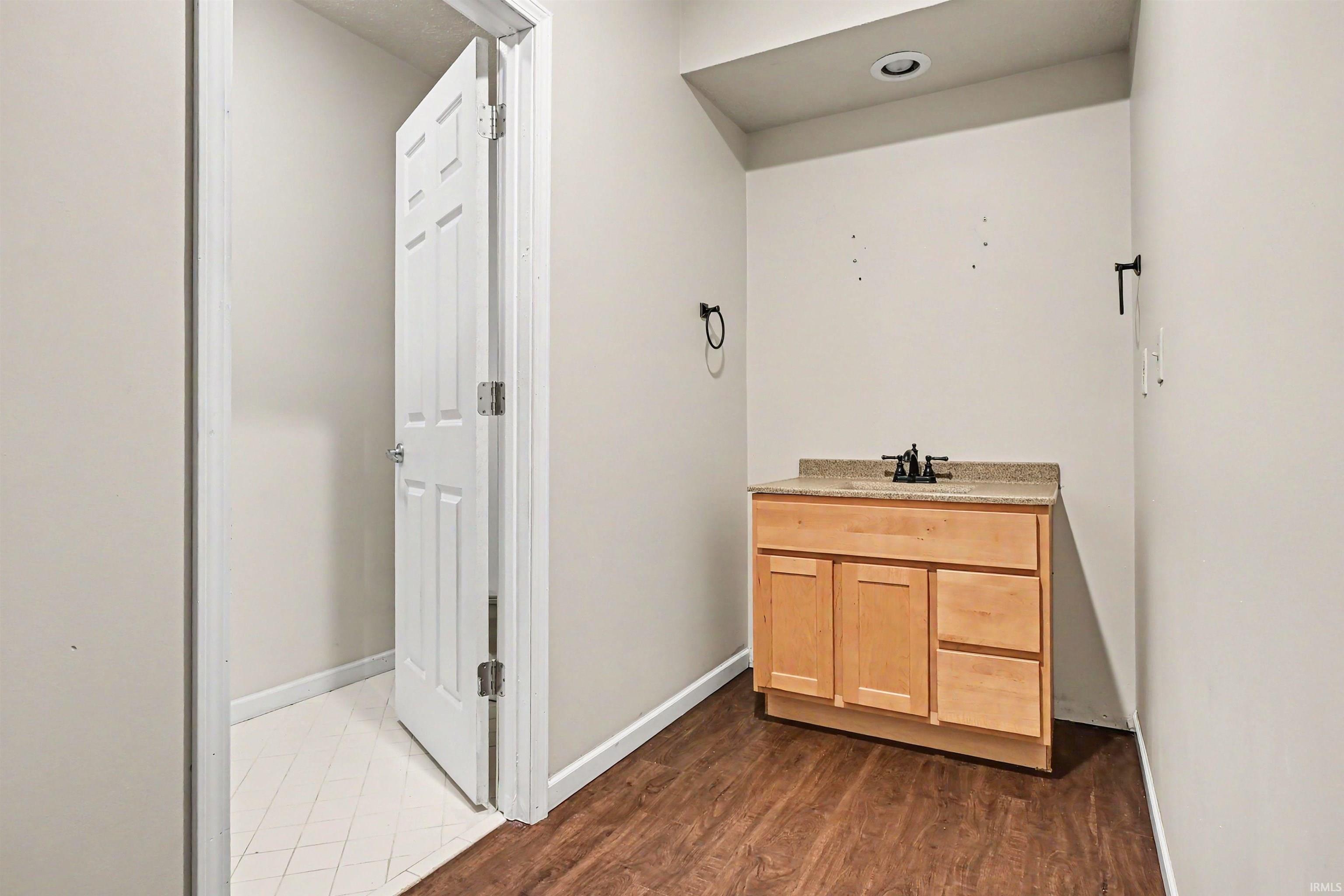 51125 Midlothian Court Granger IN 46530