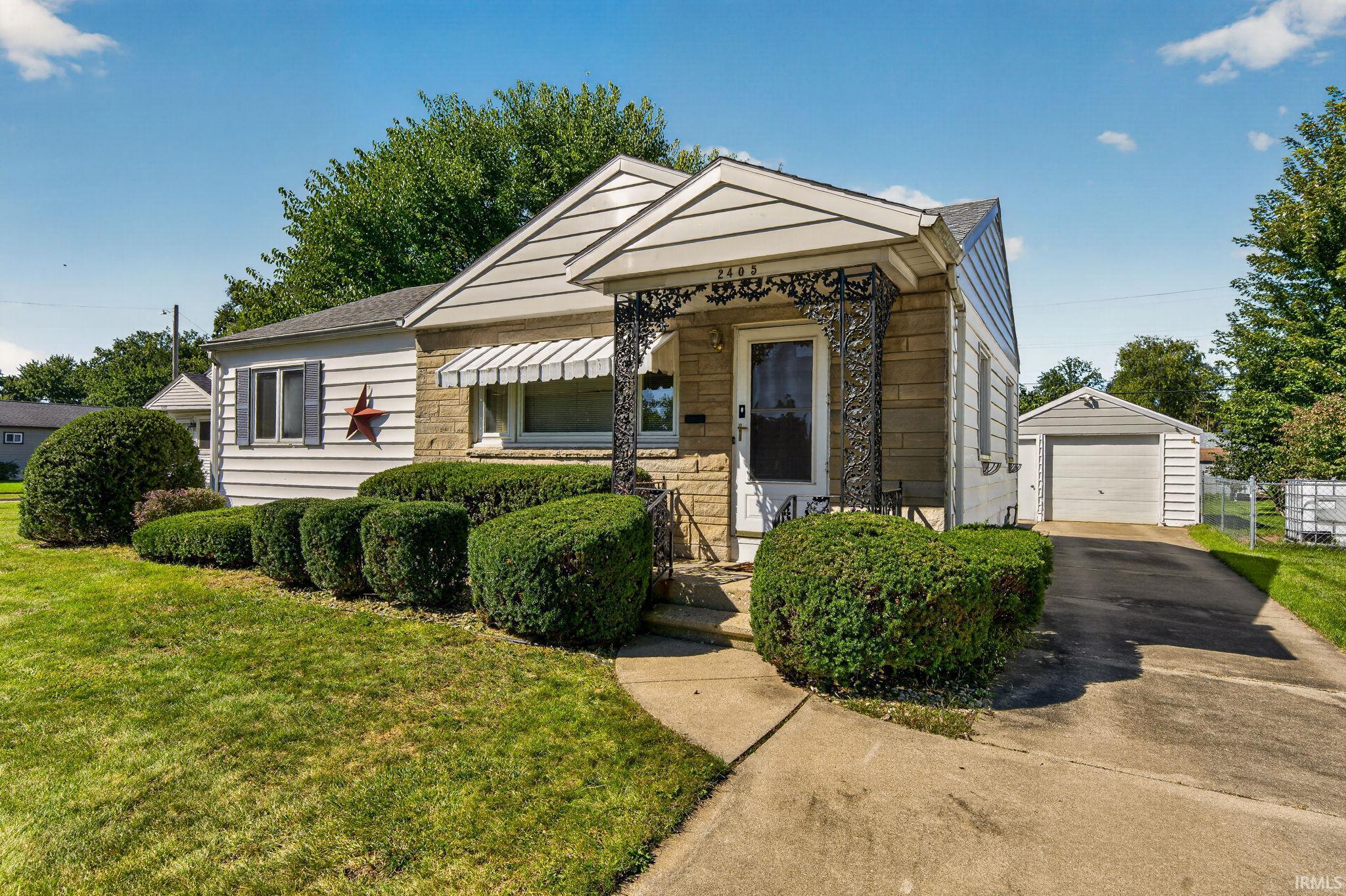 2405 Rockne Drive South Bend IN 46615