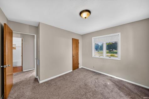 2405 Rockne Drive South Bend IN 46615