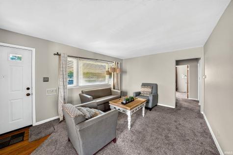 2405 Rockne Drive South Bend IN 46615