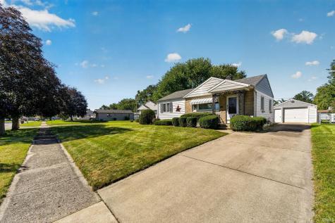 2405 Rockne Drive South Bend IN 46615