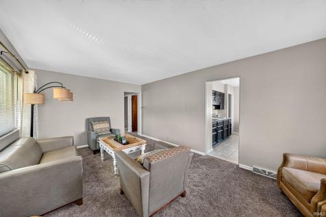 2405 Rockne Drive South Bend IN 46615